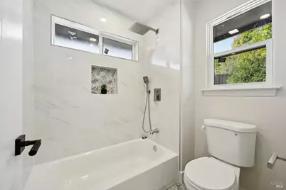 827 N Webster Street, Petaluma, CA 94952 - Photo 84
