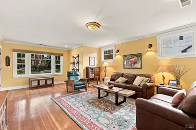 637 Wright Street, Santa Rosa, CA 95404 - Photo 2