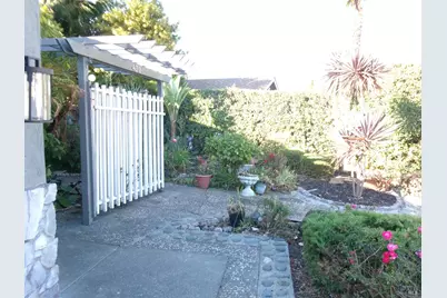 430 Larkin Drive, Benicia, CA 94510 - Photo 4