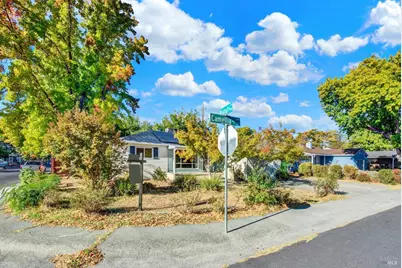 690 Camellia Way, Vacaville, CA 95688 - Photo 4