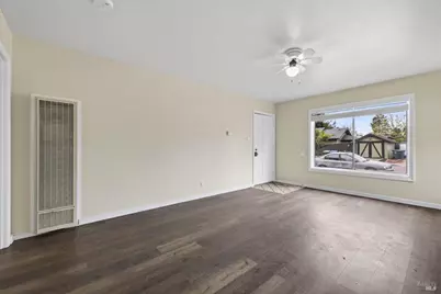 1006 Pressley Street, Santa Rosa, CA 95404 - Photo 4