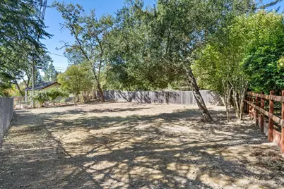 5568 Yerba Buena Road, Santa Rosa, CA 95409 - Photo 32