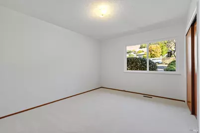 5568 Yerba Buena Road, Santa Rosa, CA 95409 - Photo 18