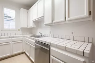 220 Commodore Dr, Richmond, CA 94804 - Photo 16