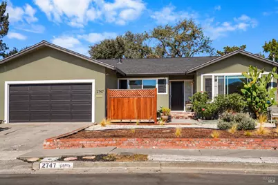 2747 Navajo Street, Santa Rosa, CA 95403 - Photo 2
