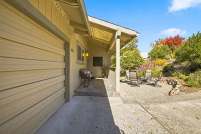 425 Singing Woods Place, Santa Rosa, CA 95409 - Photo 2