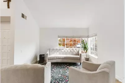 1039 Sandhurst Drive, Vallejo, CA 94591 - Photo 6
