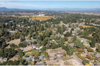 8207 Candy Apple Lane, Sebastopol, CA 95472 - Photo 36