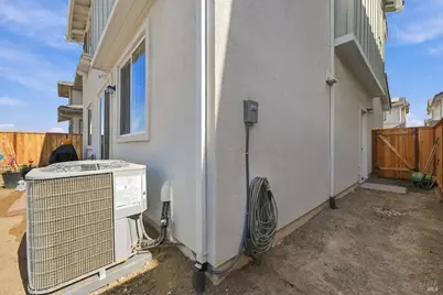 3013 Mansfield Street, Vacaville, CA 95687 - Photo 32