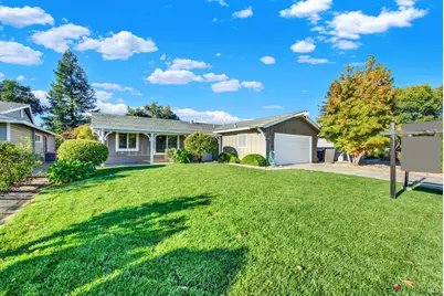 124 McKinley Circle, Vacaville, CA 95687 - Photo 2