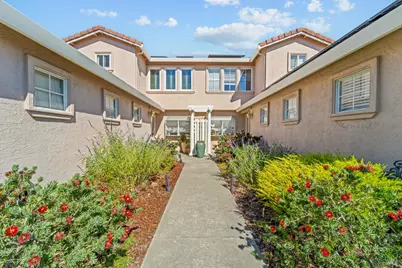304 Columbia Circle, Benicia, CA 94510 - Photo 4