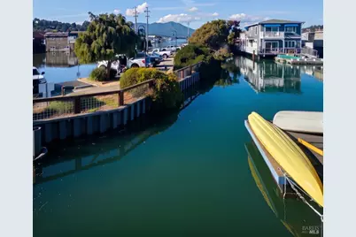 3 Issaquah Dock, Sausalito, CA 94965 - Photo 2