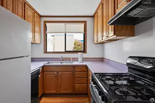 2210 39th Ave, San Francisco, CA 94116 - Photo 8