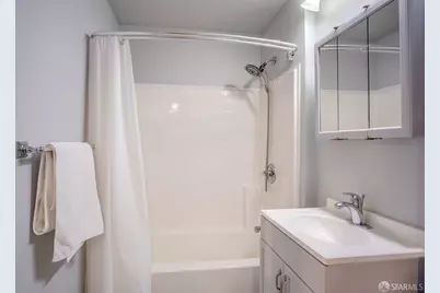 537 Flood Avenue, San Francisco, CA 94112 - Photo 22