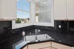 2551 Baker St, San Francisco, CA 94123 - Photo 24