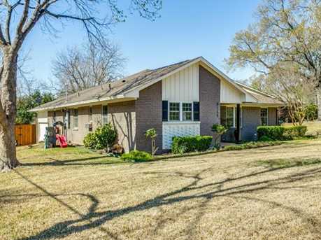 9138 westglen drive dallas tx 75228 mls 13799211 coldwell banker
