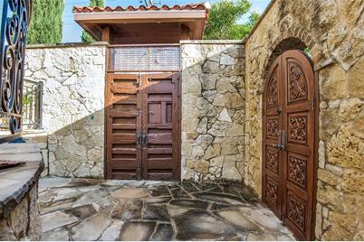2505 Welborn St Dallas Tx 75219 Mls 14194776 Coldwell Banker