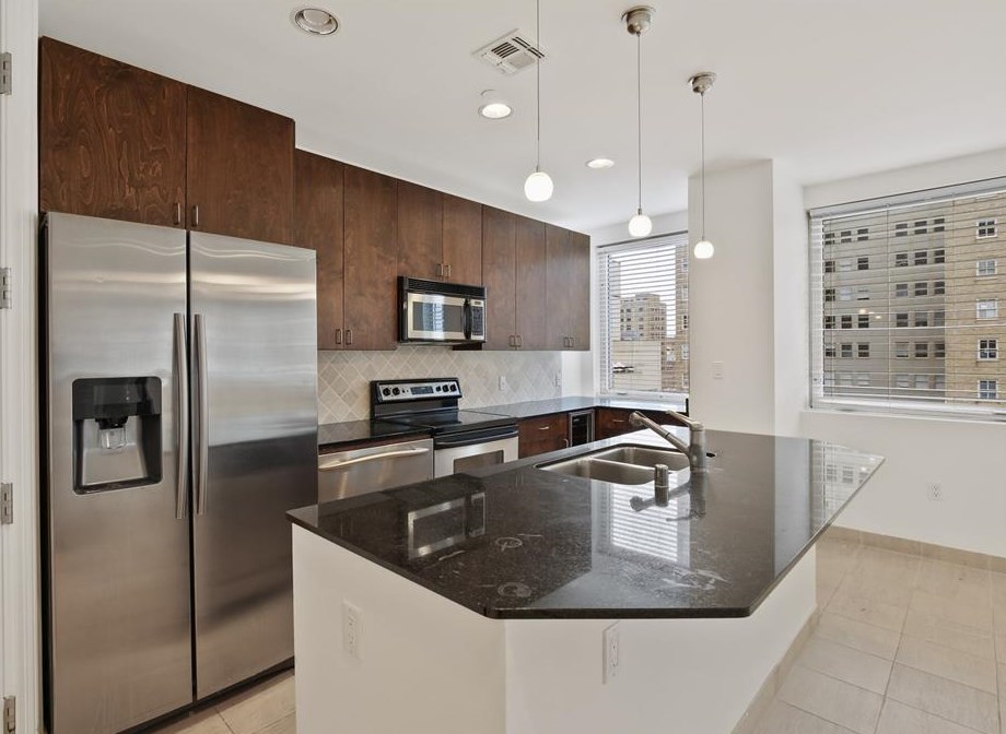 1505 Elm St #902, Dallas, TX 75201