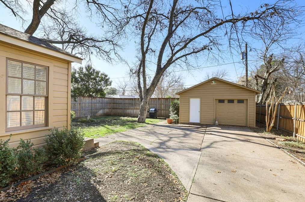 5411 Maple Springs Blvd, Dallas TX  75235-7548 exterior