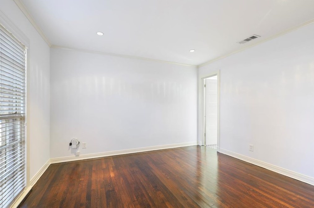 5411 Maple Springs Blvd, Dallas TX  75235-7548 exterior