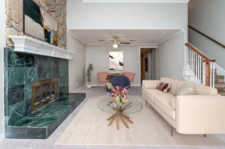 325 Springdale Ln, Grand Prairie, TX 75052-5249