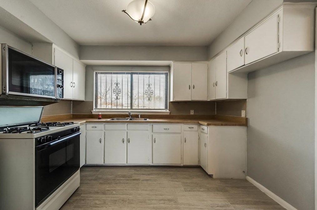 2123 Lanark Ave, Dallas TX  75203-4526 exterior