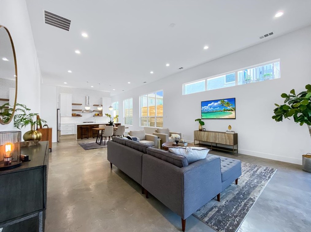 3717 Miles St, Dallas, TX 75209-6338