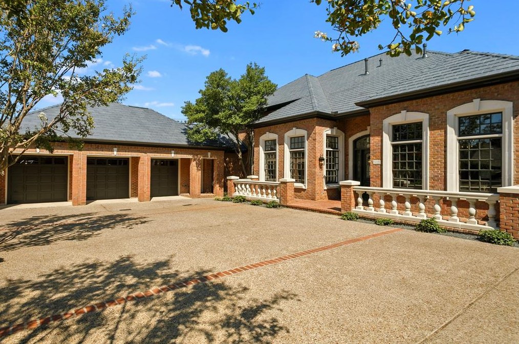 5605 Netherland Ct, Dallas, TX 75229-5567