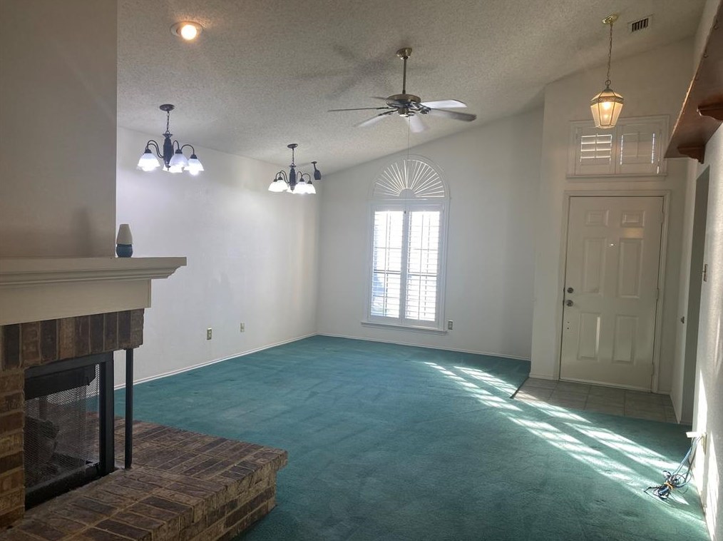 4304 Saugus Dr, Grand Prairie TX  75052-4334 exterior