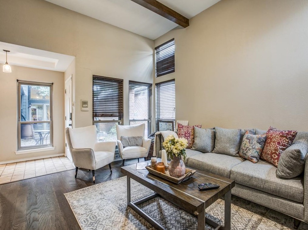 6731 Northcreek Ln, Dallas TX  75240-5458 exterior