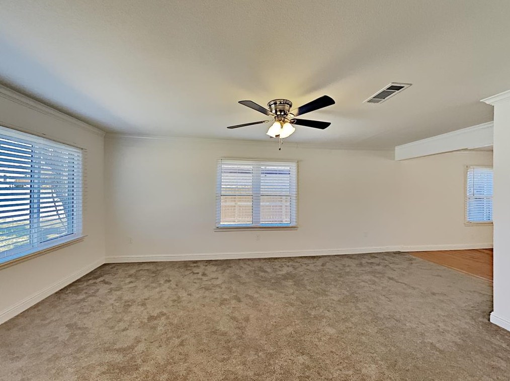 700 Mercedes St, Fort Worth, TX 76126