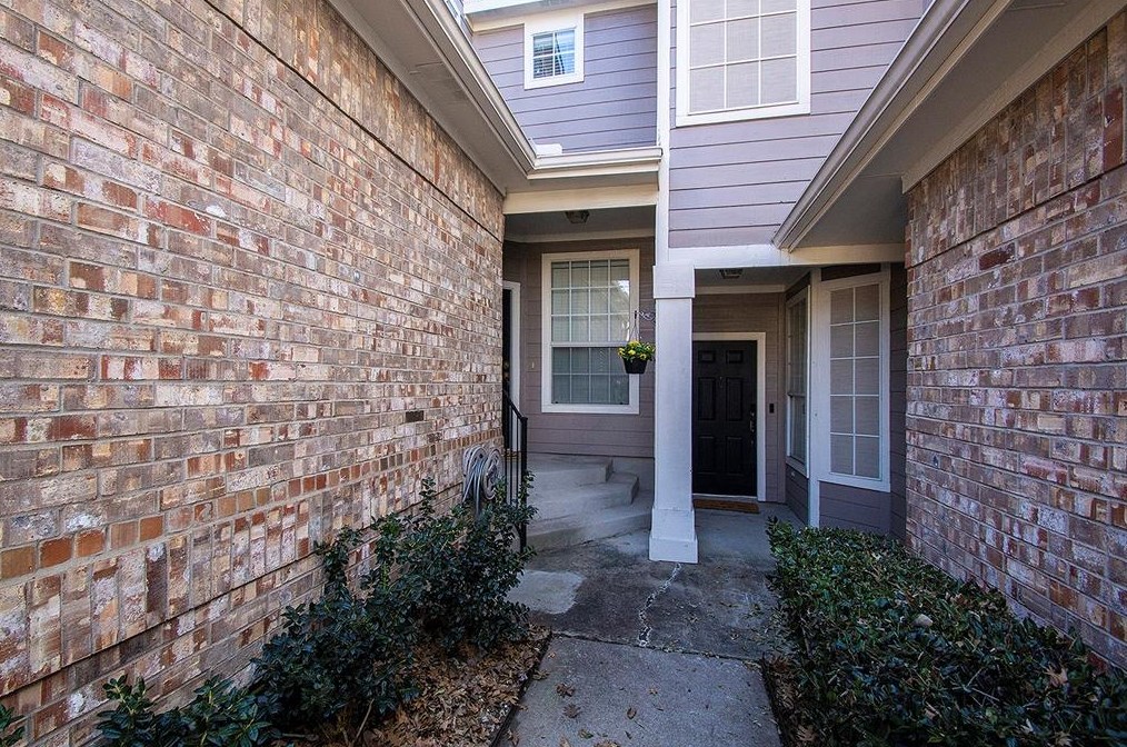 9817 Castlewood Dr, Plano, TX 75025-5262