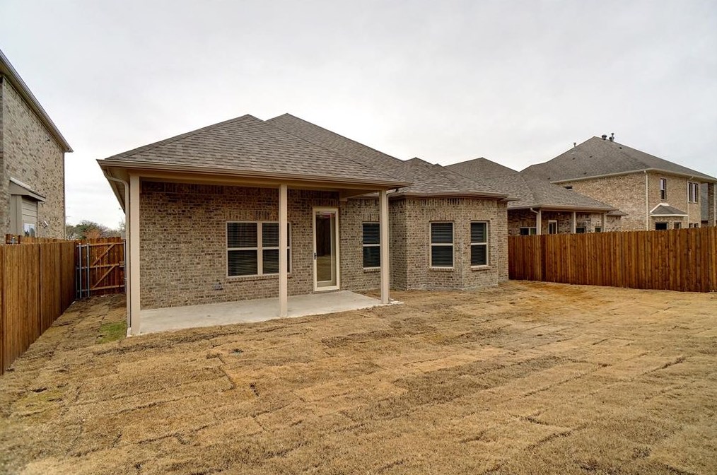 6725 Cambridge Dr, Fort Worth, TX 76180