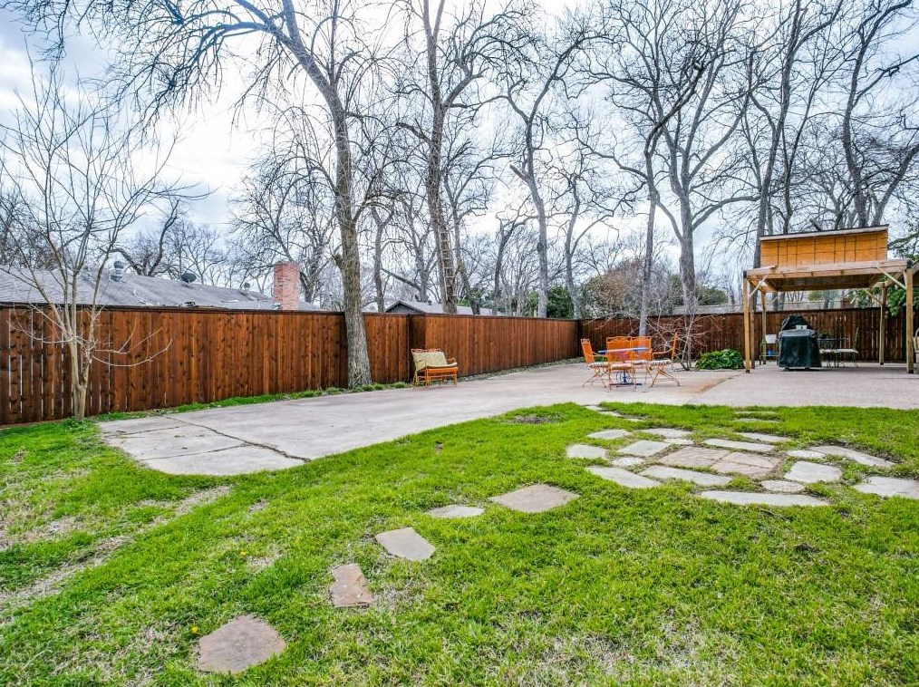 12 Eastcreek Pl, Plano, TX 75074-4313