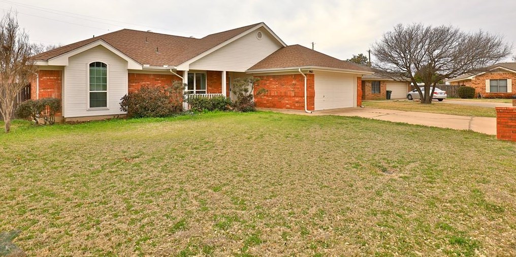 2965 Red Oak Cir, Abilene, TX 79606