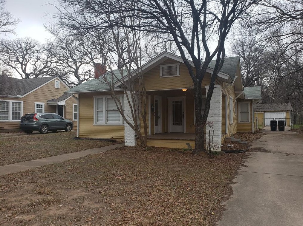 2317 Honeysuckle Ave, Fort Worth, TX 76111