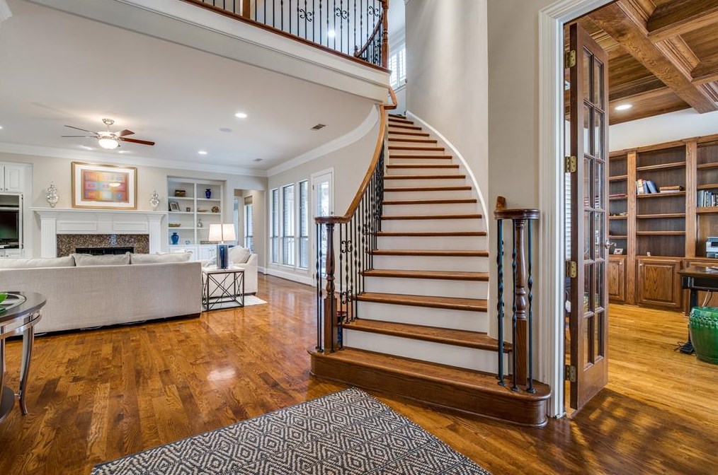 6612 Shady Point Dr, Plano, TX 75024-7506