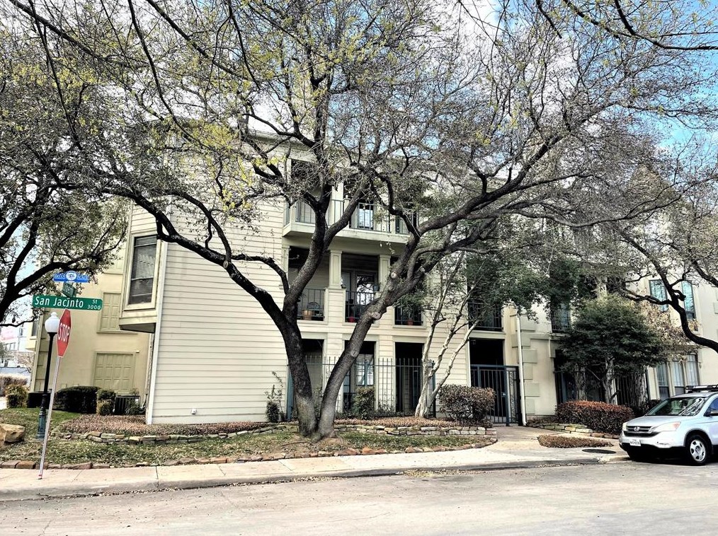 3105 San Jacinto St #303, Dallas, TX 75204