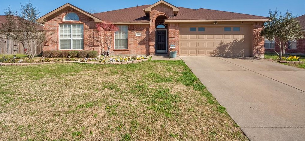 203 Cloudcroft Dr, St Paul, TX 75098