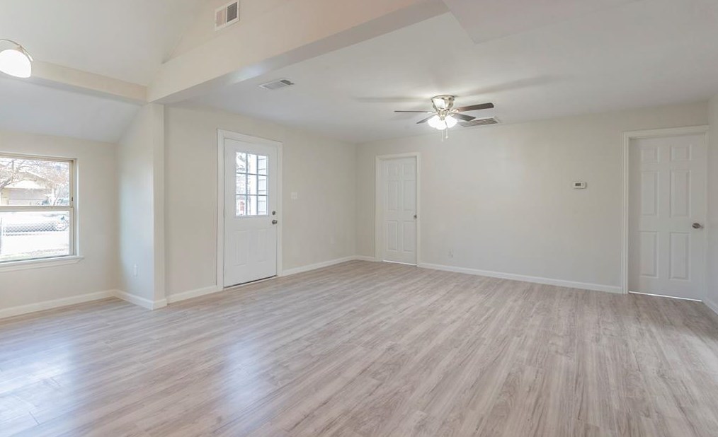 1526 Overton Rd, Dallas TX  75216-5506 exterior