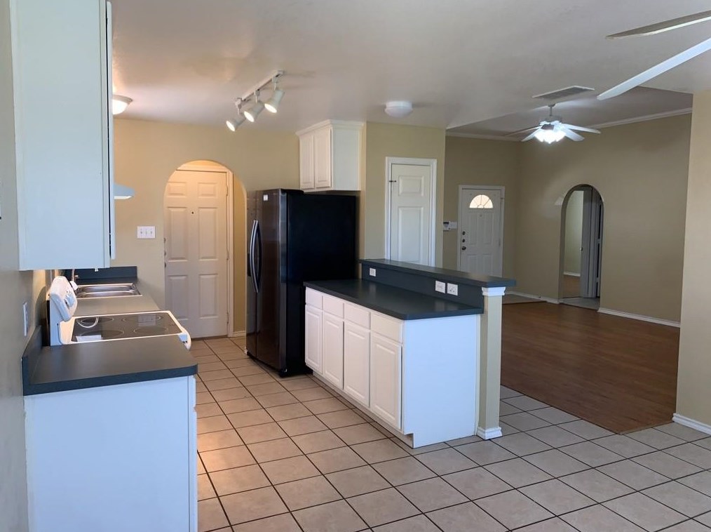 3456 Middlefield St, Dallas TX  75253-3205 exterior