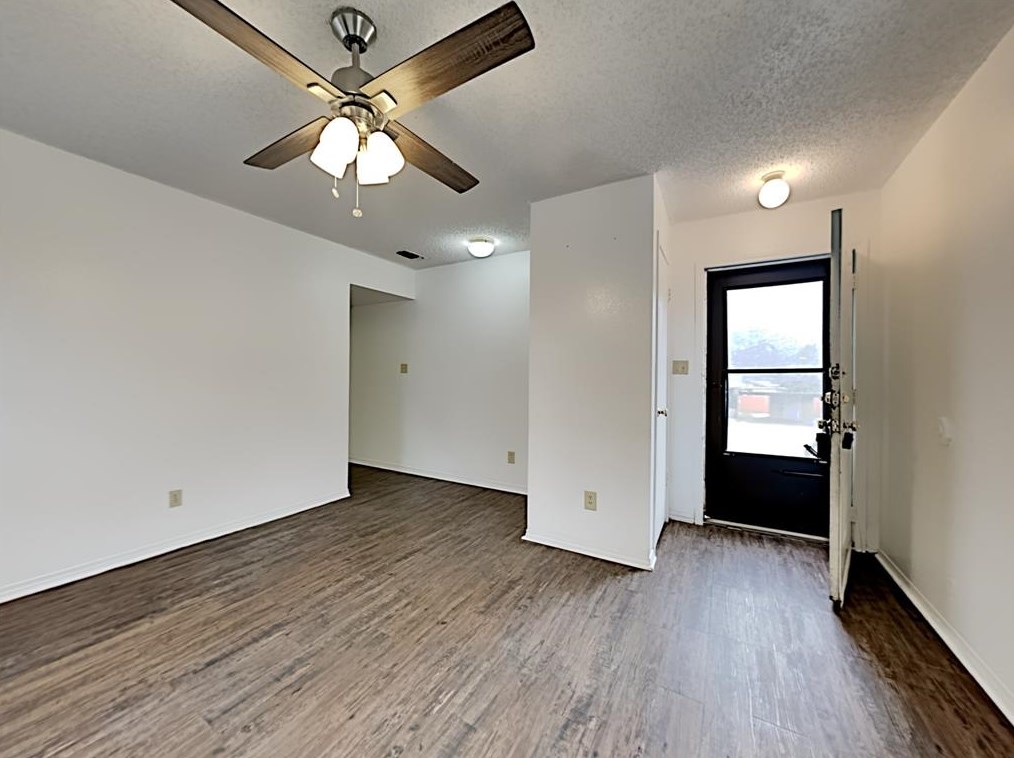 501 Byron St #b, Fort Worth, TX 76114