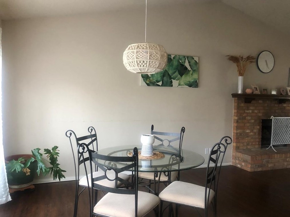 2410 Bentley Dr, Grand Prairie, TX 75052-4112