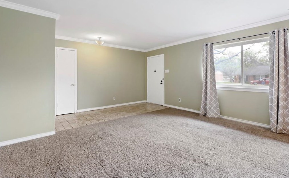 3637 Whitehall Dr, Dallas TX  75229-2655 exterior
