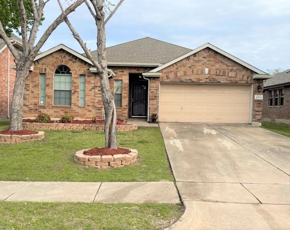 2872 Westover Dr, Grand Prairie, TX 75052-8560