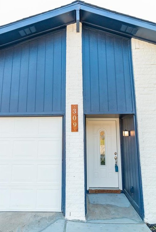 309 Holiday Dr, Grand Prairie TX  75052-5848 exterior