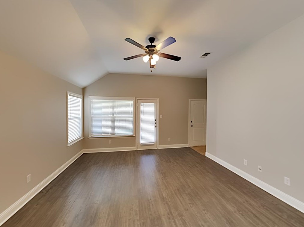 5856 Burgundy Rose Dr, Fort Worth, TX 76123