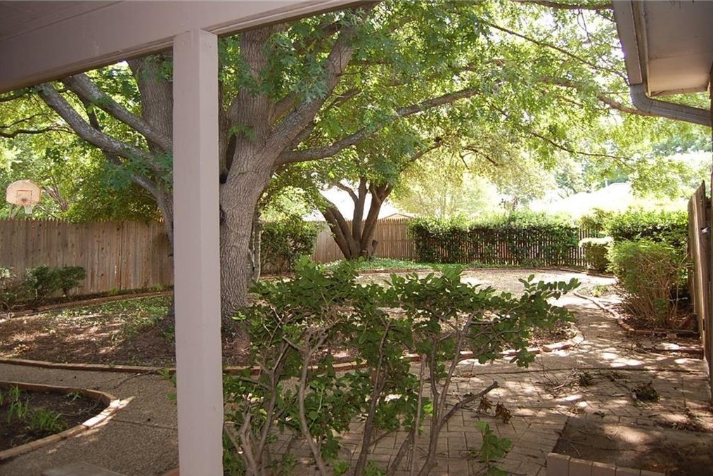 2209 Travis Dr, Plano, TX 75093