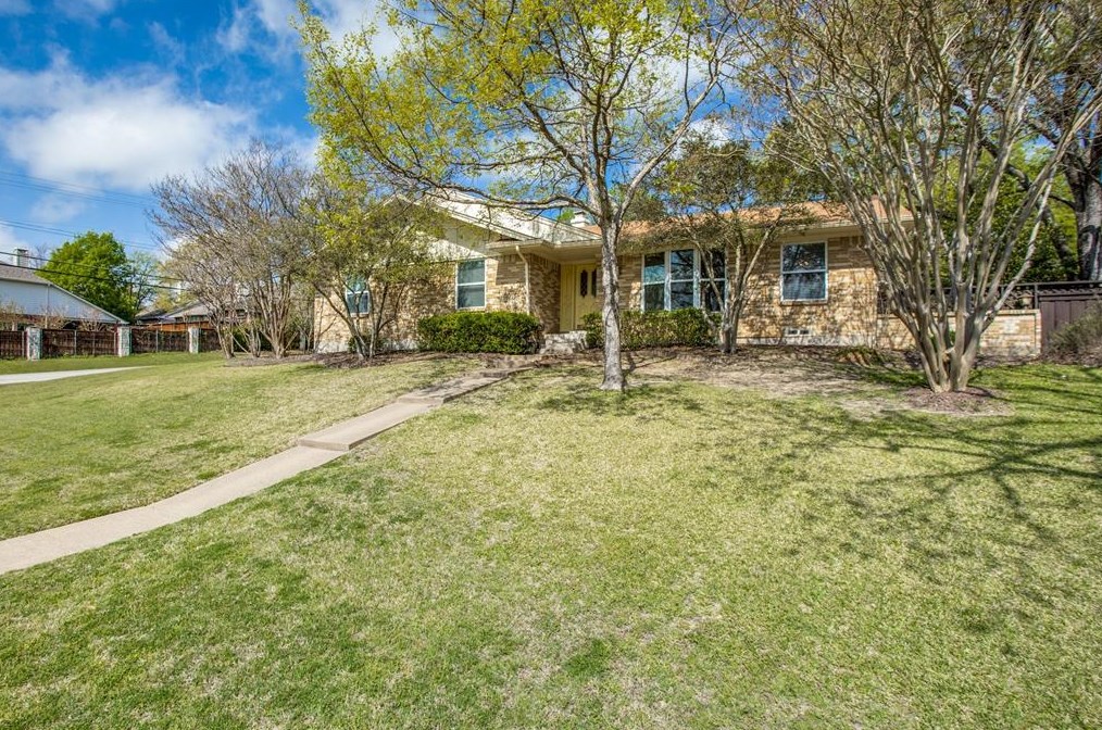 8005 San Cristobal Dr, Dallas, TX 75218