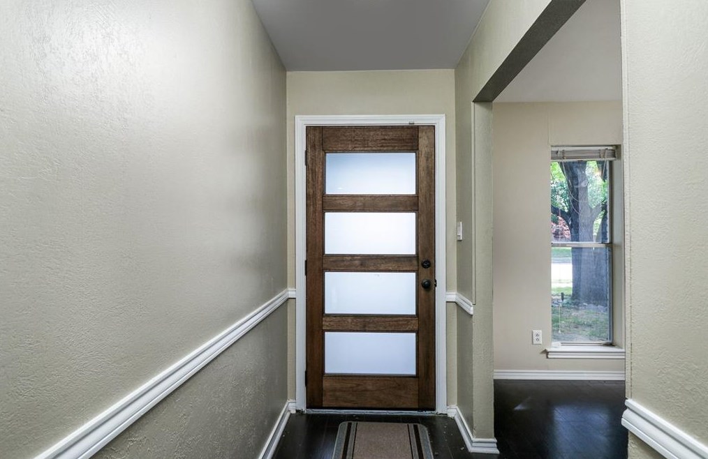 11261 Mccree Rd, Dallas TX  75238-3213 exterior